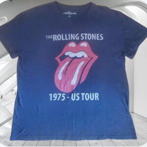 Rolling Stones T shirt 1975 US tour Black short sleeve fits like a MEDIUM